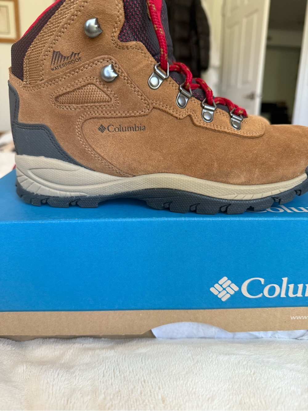 Columbia Newton Ridge Plus Waterproof Hiking Boots - Picture 6 of 10